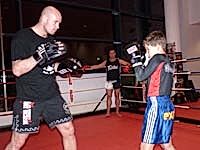 kampfsport für jungen und mädchen
